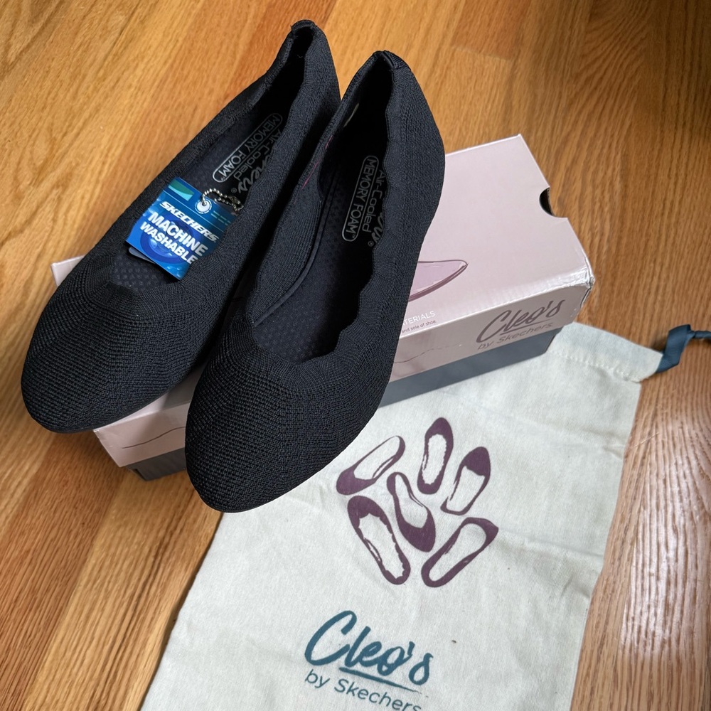 Skechers Black Flats Comfortable Slip-On flats